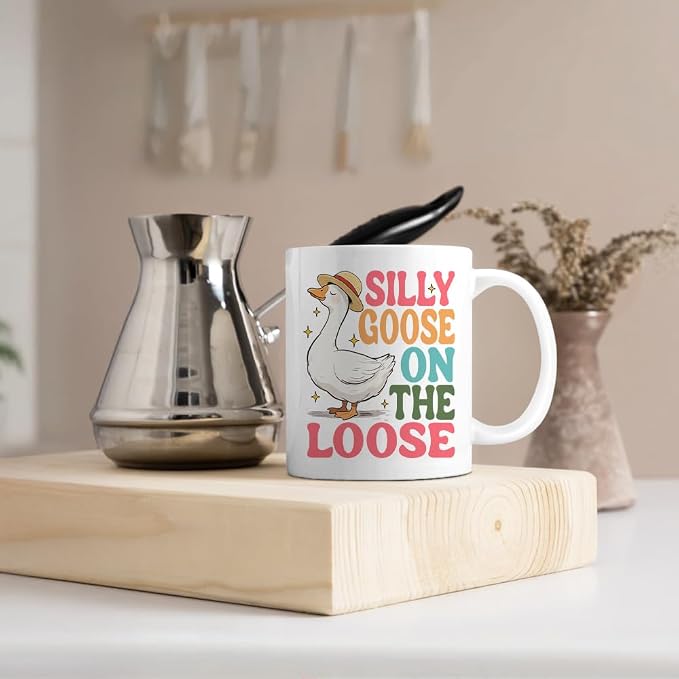 Silly Goose On The Loose Funny 11oz Double-Sided Ceramic Mug, Sarcastic Coffee Mug for Coworker Animal Lover, Silly Goose Cup, Graduation Christmas Birthday Gifts for Sister Friend Coffee Lover