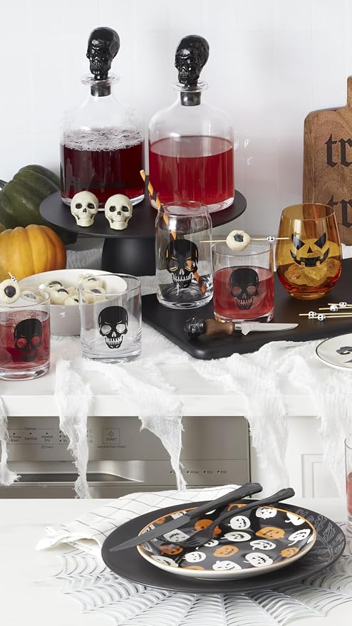 Oneida Vintro Halloween Skeleton 5-Piece Whiskey Glass Set | includes 4 double old fashioned glasses, 1 decanter | dishwasher safe | halloween party decor | 10.5 inch, 42oz