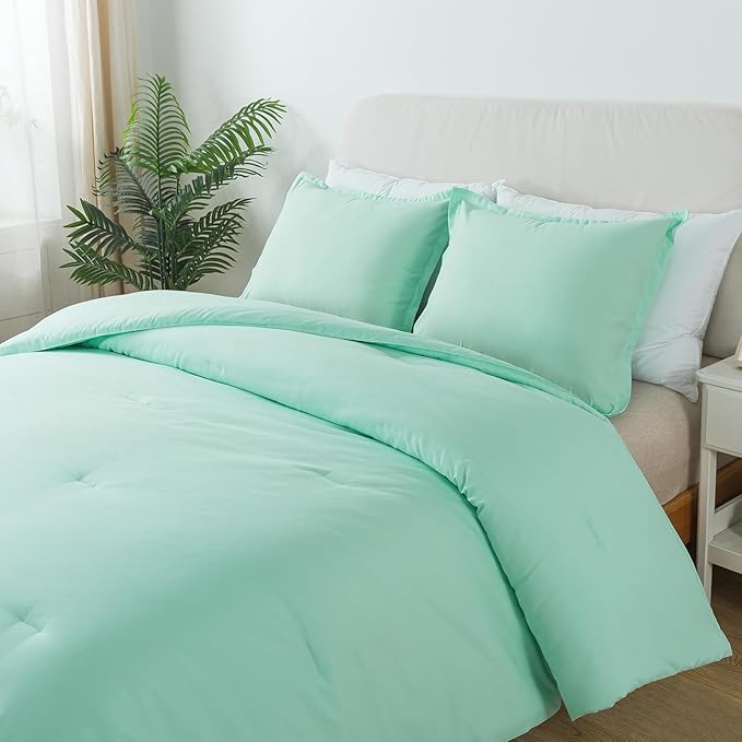 Queen Sage Green Comforter Set, Solid Lightweight Skin-Friendly Boho Bedding Set & Collections, Breathable Fluffy Microfiber 3 PCS (90"x90") Comforter Set for All Seasons with Pillowcases