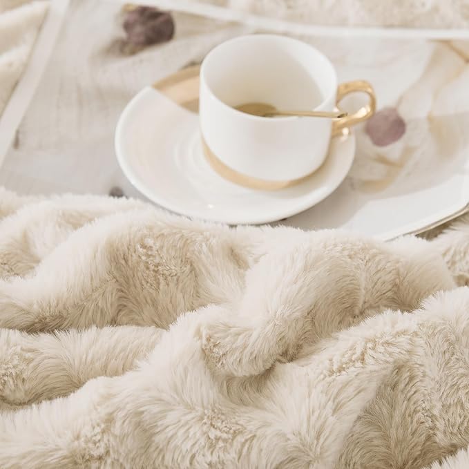 Andency Fleece Beige Comforter Set King, 3 Pieces Fuzzy Plush Faux Fur Bedding Comforter, Fluffy Shaggy Warm Sherpa Bed Set for Winter (104x90Inch Comforter)