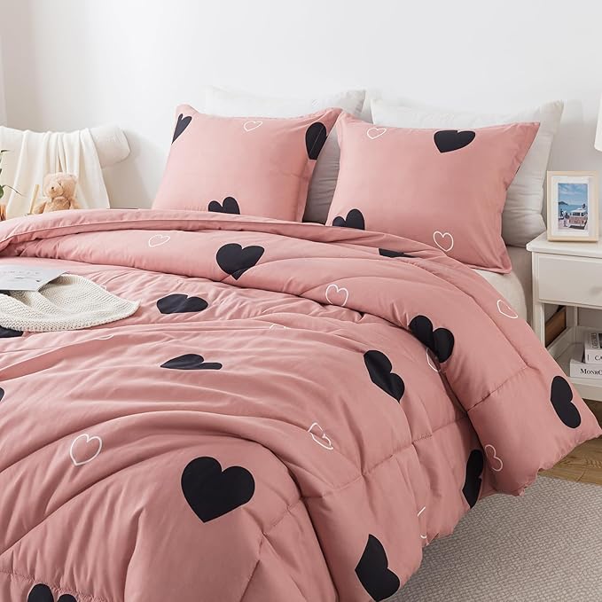 Love Pattern Girls Pink Comforter Set Twin Size, Cameo Brown Cute Love Heart Print Sexy Comforter Bedding Set for All Seasons, Geometric Soft Microfiber Comforter Set with Pillowcase