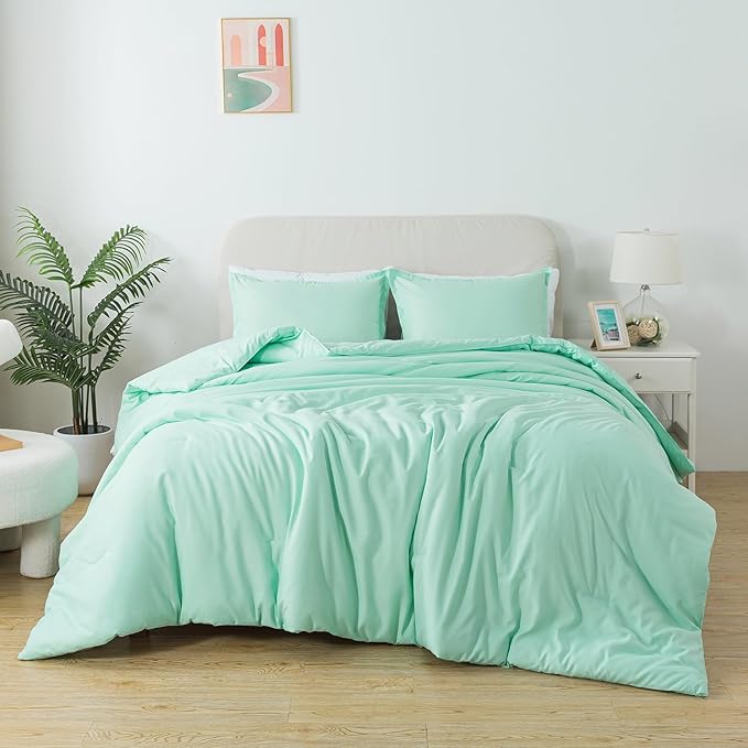 Full Size Sage Green Comforter Set, Solid Lightweight Down Alternative Soft Boho Bedding Comforter Set, Fluffy Microfiber Skin-Friendly Comforter for All Seasons with Pillowcases