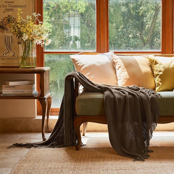 lifein Throw Blanket for Couch, Soft Boho Decor Bed Throw,Cozy Brown Knitted Chenille Small Farmhouse Lightweight Throw for Spring(Brown,50 * 60")