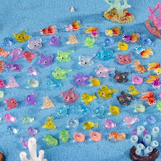 100 Pieces Luminous Mini Sea Animal Little Turtle Seal Carp Manta Ray Statue Glowing Tiny Sea Animal Garden View Aquarium DIY Hide and Seek Prank Cake Decorating Set
