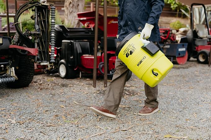 Igloo Sports Cooler | Insulated Beverage Dispenser with Spout |Portable Handwashing Station