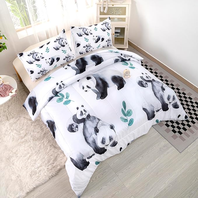 CVHOUSE Panda Bedding Set,Panda Comforter King,Cute Panda Comforter Set for Girls Kids Teens,Kawaii Panda Quilt Set with 1 Comforter and 2 Pillow Cases- 3 Piece
