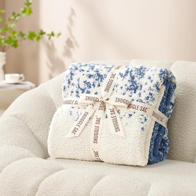 Snuggle Sac Blue Blanket Twin Size for Bed and Sofa, Reversible Super Soft Blankets Warm Cozy Knit Blankets Fuzzy Plush Lightweight for Couch, Picnic, Ombre Blue, 60x80 inches
