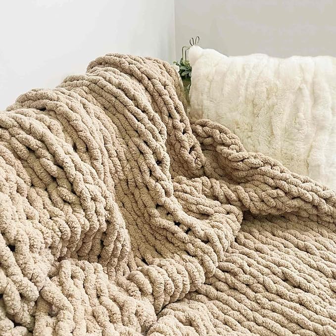 Chunky Knit Blanket Throw 48"x71", Chenille Throw Blankets, Handmade Warm & Cozy Blanket Couch Bed Home Decor, Soft Breathable Fleece Banket, Christmas for Couch Bed Sofa Best Gift (Tan)