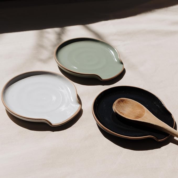 Beautiful Ceramic Spoon Rest for Stove Top - Perfectly Sized Spoon Holder for Your Kitchen Countertop - Easy to Clean and Dishwasher Safe, Perfect Addition to Any Kitchen Counter for Everyday Cooking