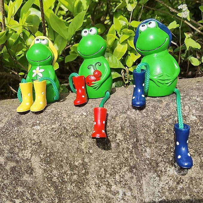 Cute Frog Garden Decor, Sitting Frog Garden Statue Outdoor, 6.2inch Frogs Statues Resin for Yard Patio Garden Office Tabletop Bookshelf Decor