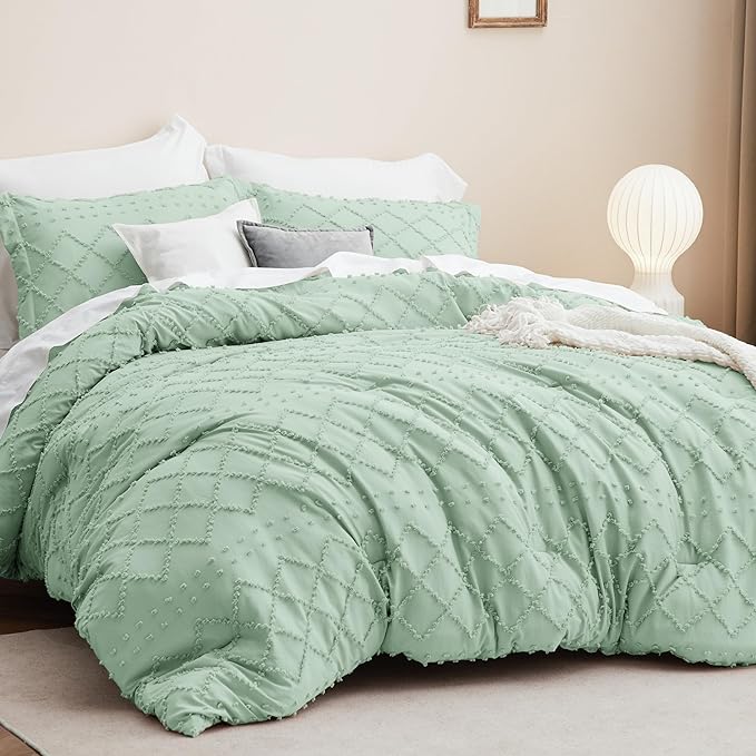Bedsure Full Size Comforter Set - Green Comforter, Boho Tufted Shabby Chic Bedding Comforter Set, 3 Pieces Vintage Farmhouse Bed Set for All Seasons, Fluffy Soft Bedding Set with 2 Pillow Shams