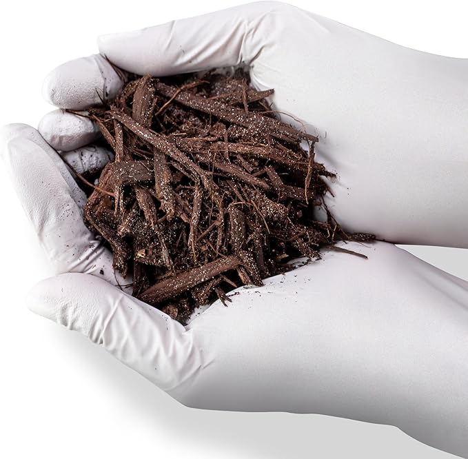 GARDENERA Brown Mulch - Create a Polished and Professional Outdoor Space - 3 QUARTS