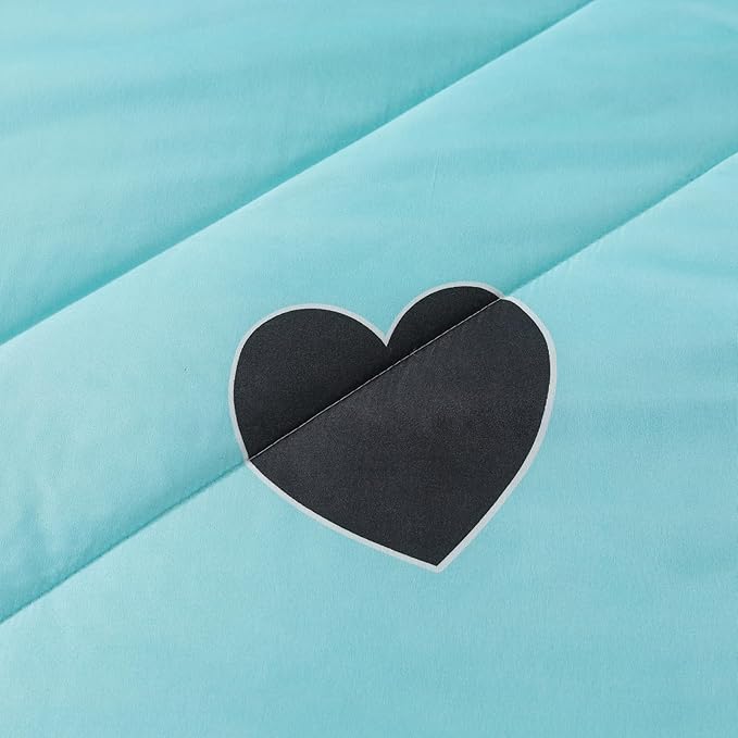 Love Pattern Girls Comforter Set King Size, Sky Blue Cute Love Heart Print Comforter Bedding Set for All Seasons, Geometric Soft Microfiber 3 Pieces Comforter Set with Pillowcases