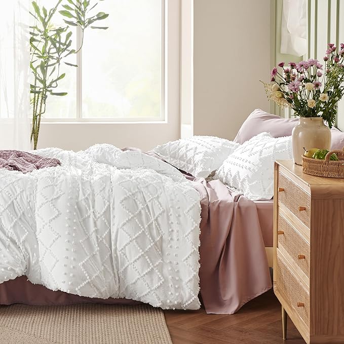 Bedsure Full Size Comforter Set - Green Comforter, Boho Tufted Shabby Chic Bedding Comforter Set, 3 Pieces Vintage Farmhouse Bed Set for All Seasons, Fluffy Soft Bedding Set with 2 Pillow Shams