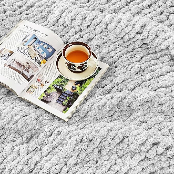 Ultra Soft Chunky Knit Blanket Throw -40x50 Hand Knitted Warm Chenille Throw Blanket, Home Decor Soft Thick Yarn Cable Knit Blanket Breathable Fleece Banket Christmas for Couch Bed Sofa Best GIF