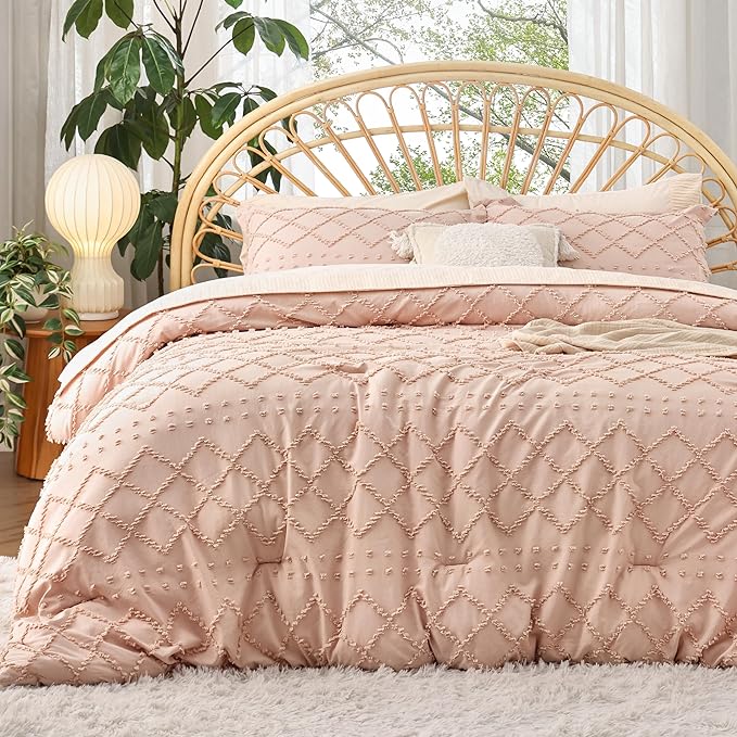 Bedsure California King Comforter Set - Coral Pink Boho Tufted Shabby Chic Bedding Comforter Set, 3 Pieces Vintage Farmhouse Bed Set for All Seasons, Fluffy Soft Bedding Set with 2 Pillow Shams