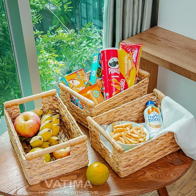 VATIMA Hyacinth Small Wicker Basket 11.6x8.1x4.9" - Bathroom Organizer, Wooden Handle, Decorative Storage