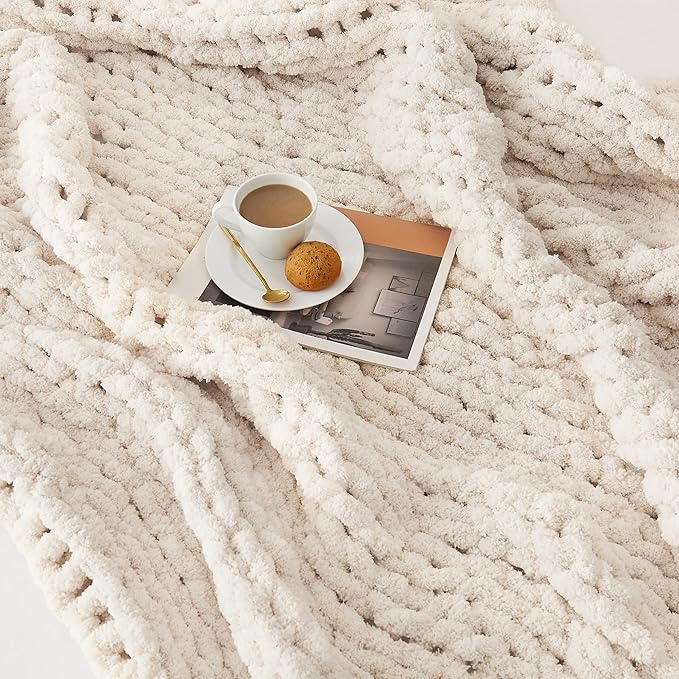 L'AGRATY Chunky Knit Blanket Throw: 80''x90'' Chenille Chunky Knitted Throw Blanket for Bed Couch - Handmade Thick Big Cable Knit Blanket - Large Chunky Crochet Rope Blanket for Home Decor(Ivory)